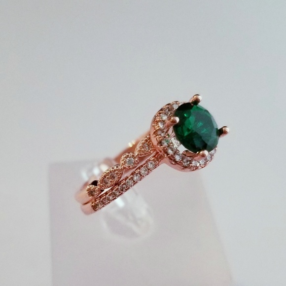*only size 6 left!* Green and Rose Gold Ring Set - Picture 2 of 8